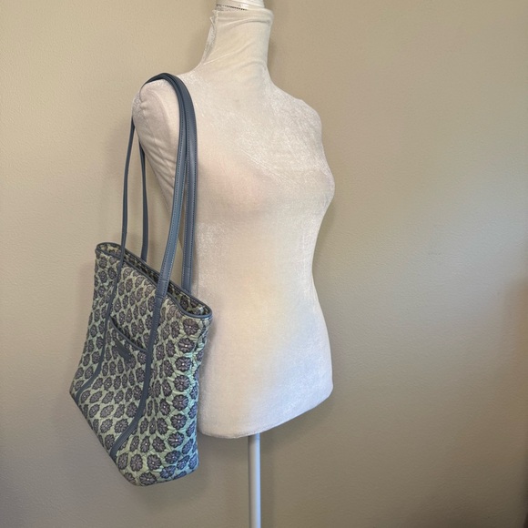 Vera Bradley Blue And Green Floral Tote - Picture 6 of 16
